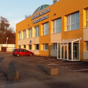 Jelgavas novada Sporta centra stāvlaukums Aviācijas ielā, Jelgavā